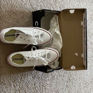 Converse Size 8.5 shoes (new)